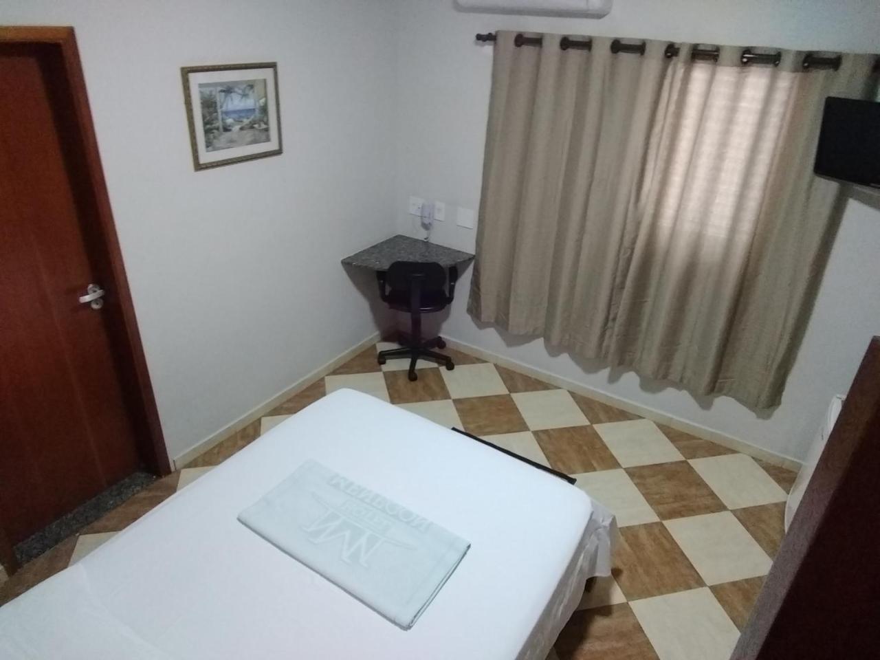 Hotel Menegon Sumare Luaran gambar
